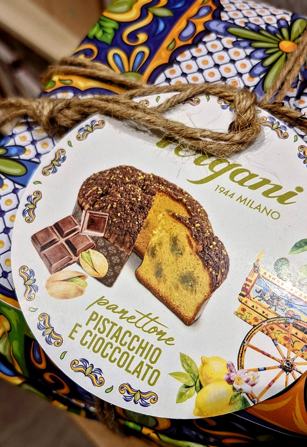 Pistachio & Chocolate Chip Panettone- 750gr